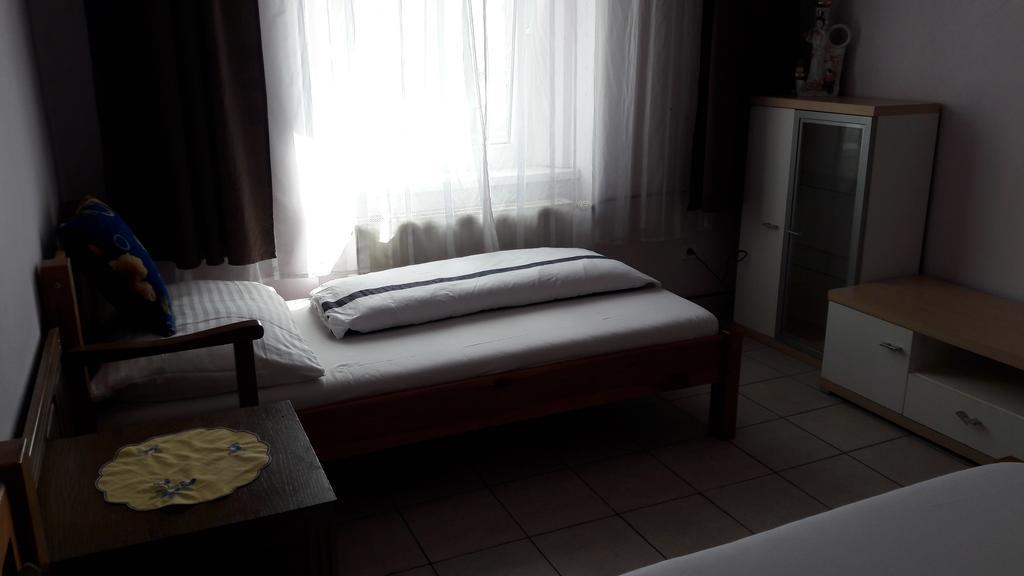 Ubytovani-Plzen-Can Hotell Exteriör bild