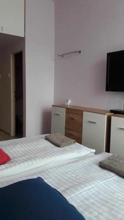 Ubytovani-Plzen-Can Hotell Exteriör bild