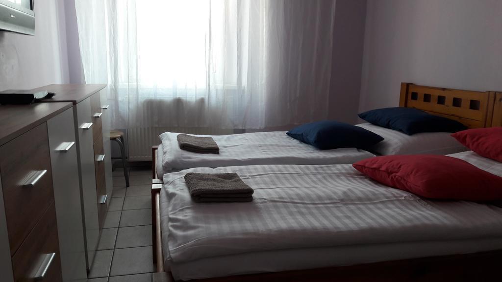 Ubytovani-Plzen-Can Hotell Exteriör bild