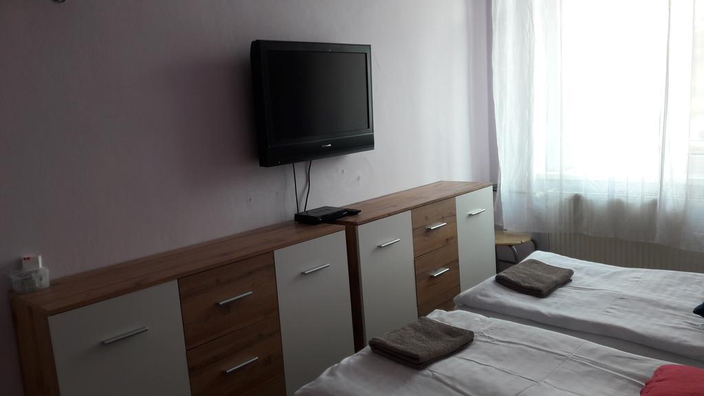 Ubytovani-Plzen-Can Hotell Exteriör bild