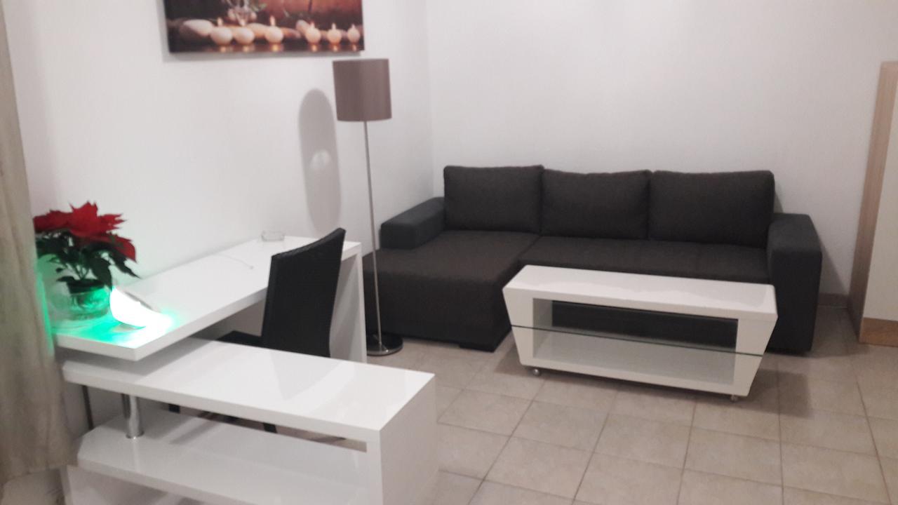 Ubytovani-Plzen-Can Hotell Exteriör bild